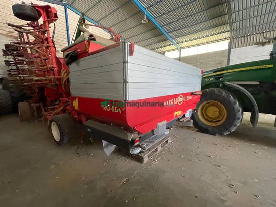 Abonadora Vicon 4000 litros