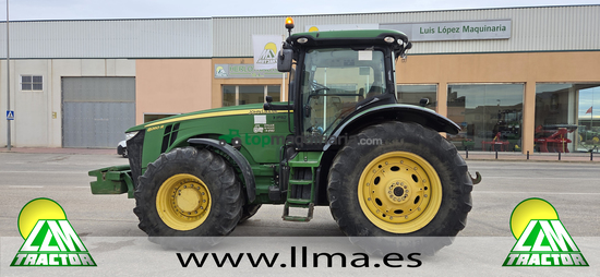 Tractor agrícola - John Deere - 8260R