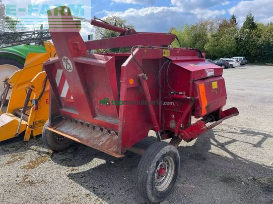 Remolqu esparcidor -  - désileuse 2500 2500 gyrax