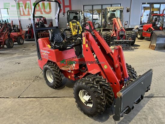 Minicargadora - Schaffer - 2028 mit hauer