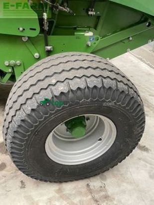 Empacadora gigant - Krone - comprima v 1500