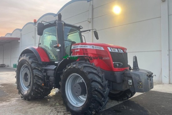  TRACTOR MASSEY FERGUSON 8740 VT