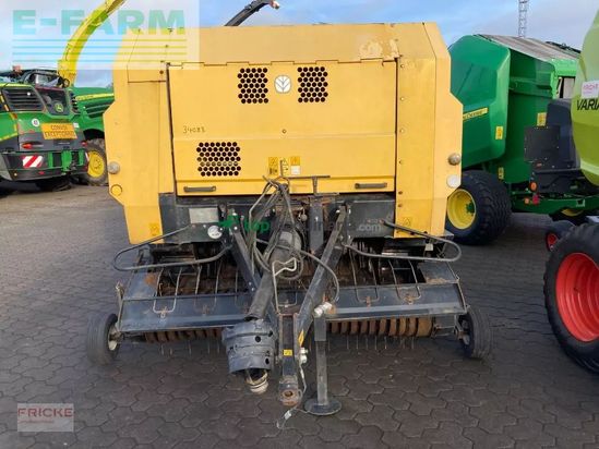 Empacadora gigant - New Holland - br 9060 crop cutter
