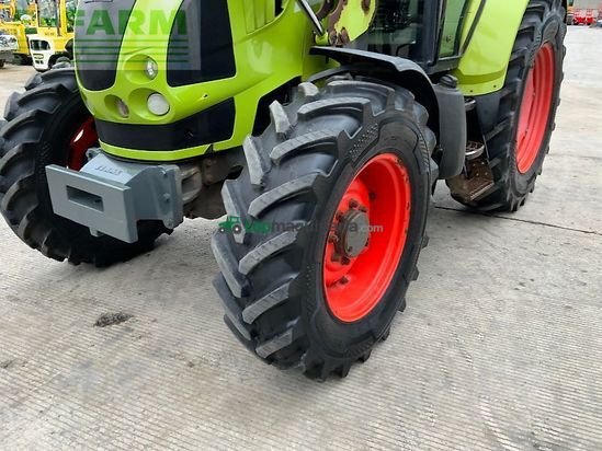 Tractor agrícola - Claas - arion 530 tractor (st24310)