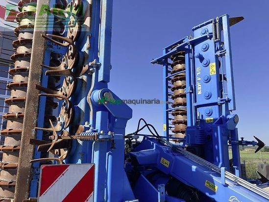 Grada rotativa - Lemken - zirkon 12 mit fahrwerk
