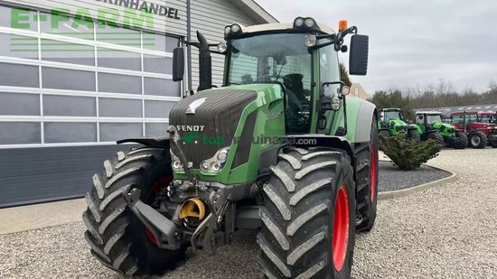 Tractor agrícola - Fendt - 826 vario med frontlift og frontpto