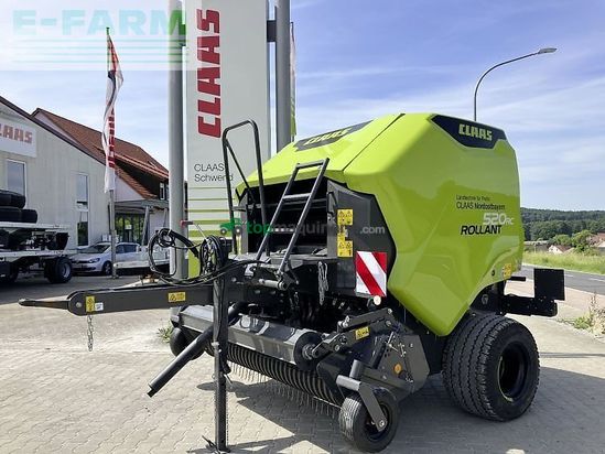 Empacadora gigant - Claas - rollant 520 rc cnob-edition