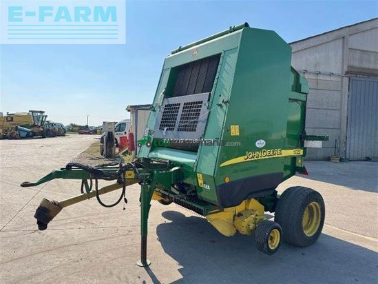Empacadora gigant - John Deere - 592