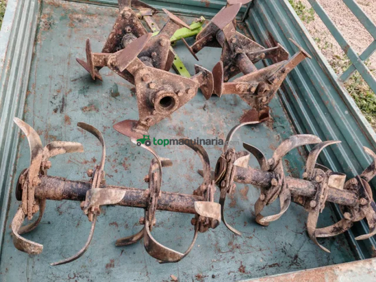 Motocultor Agria 7000 con motor diésel Lombardini y remolque basculante