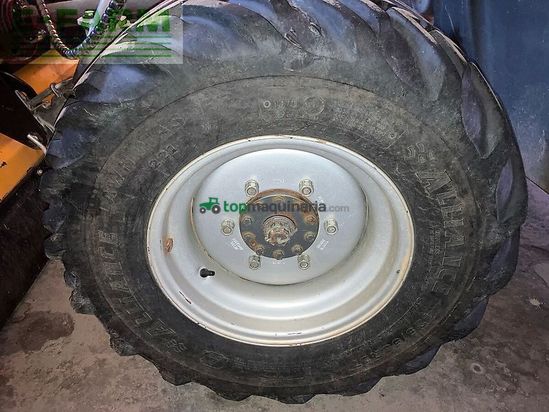Tractor agrícola -  - tt220