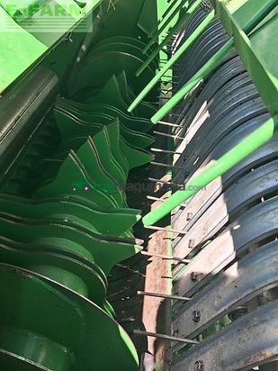 Empacadora gigant - John Deere - v 451 m