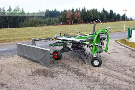 Rastrillo - Fendt - former 426 dn
