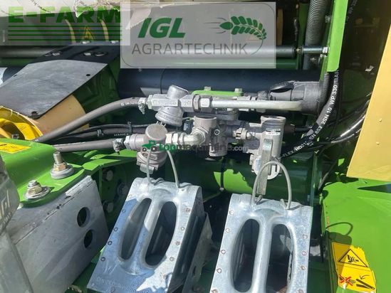 Empacadora gigant - Krone - comprima f 155 xc x-treme