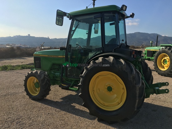 Tractor agrícola - John Deere - 5500N