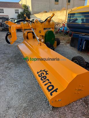 Trituradora Serrat Abatible Pro + T6300 con ruedas