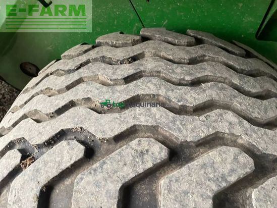 Empacadora gigant - John Deere - v 461 r
