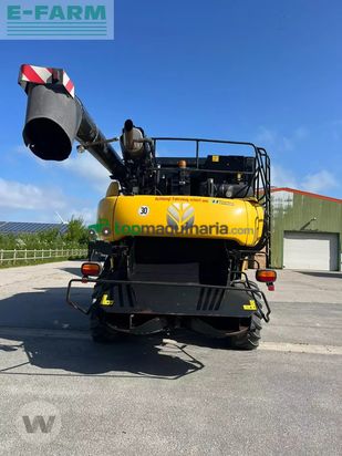 Cosechadora de Cereal - New Holland - cr 8080