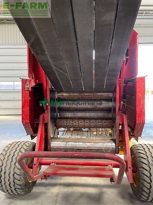 Empacadora gigant - New Holland - 658 cropcutter