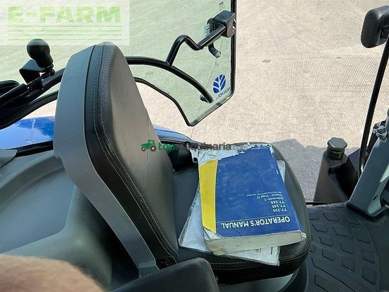Tractor agrícola - New Holland - t7.245 tractor (st27151)