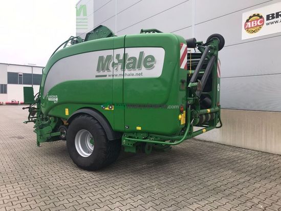 Empacadora gigant - McHale - fusion vario