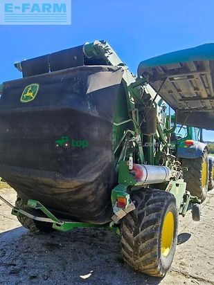 Empacadora gigant - John Deere - 990