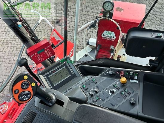 Cosechadora de Cereal - Claas - jaguar 890 mit kemper 360 und pu