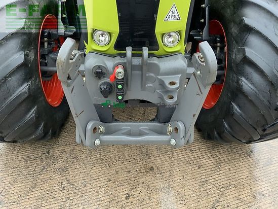 Tractor agrícola - Claas - arion 650 tractor (st25369)