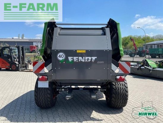 Empacadora gigant - Fendt - rotana 130 f