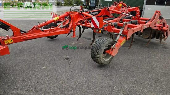 Cultivador - Kuhn - cultimer l4000 bugseret
