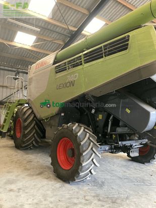 Cosechadora de Cereal - Claas - lexion 740 t4