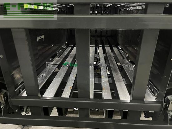 Empacadora gigant - Claas - quadrant 5300 rf t+st