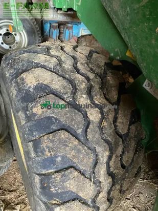 Empacadora gigant - John Deere - v 461 m rc 13 filet