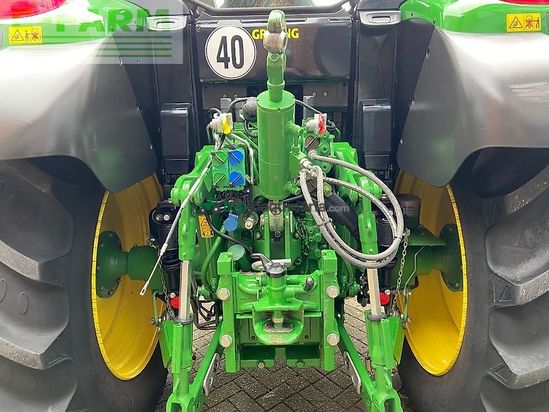 Tractor agrícola - John Deere - 6120m