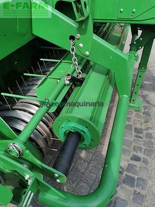 Empacadora gigant - John Deere - v461m
