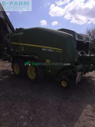 Empacadora gigant - John Deere - c441r vente pour le compte du client