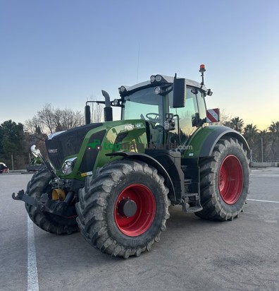 TRACTOR FENDT 824 Profi Plus