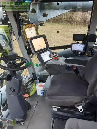 Esparcidor - Claas - xerion 4000 saddle trac SADDLE TRAC