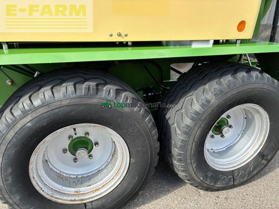 Empacadora gigant - Krone - comprima cv 150 xc