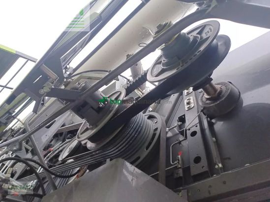 Cosechadora de Cereal - Claas - trion 750 montana + v 770