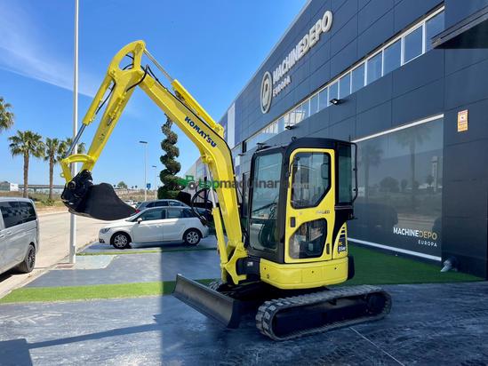 Excavadora  Komastu PC35MR-2