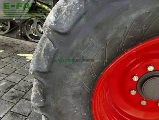 Cosechadora de Cereal - Claas - trion 750 + v770