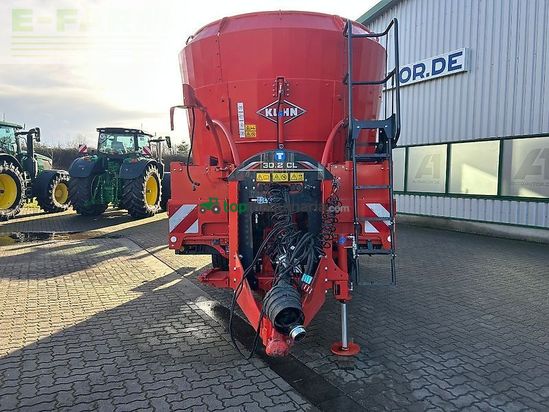Remolqu esparcidor - Kuhn - profile 30.2 cl