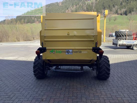 Empacadora gigant - New Holland - br 560