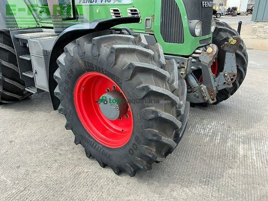 Tractor agrícola - Fendt - 716 tractor (st25458)