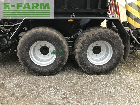 Empacadora gigant - Pöttinger - impress 155 vc pro