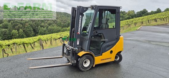 Elevadora - Jungheinrich - dfg 316s