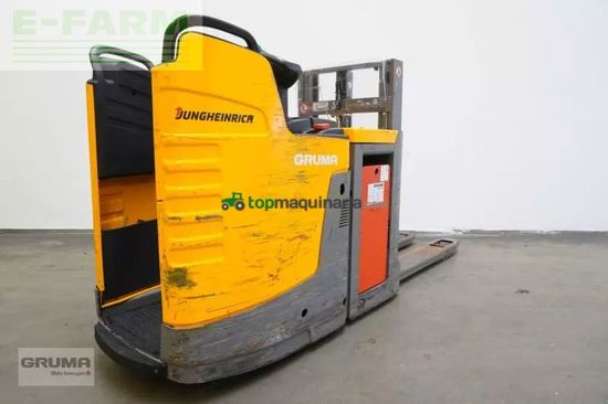 Elevadora - Jungheinrich - erd220