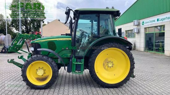 Tractor agrícola - John Deere - 5820