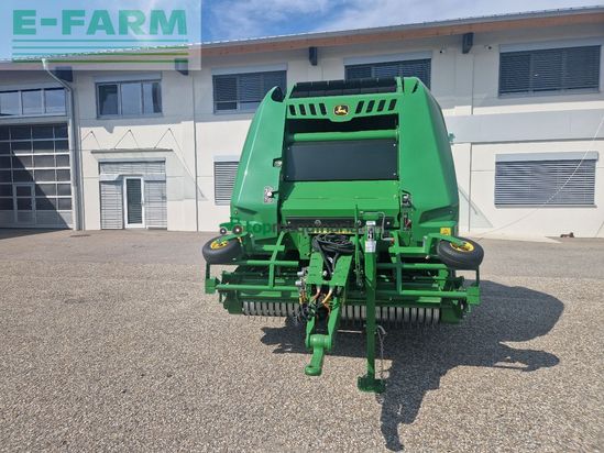 Empacadora gigant - John Deere - V451M