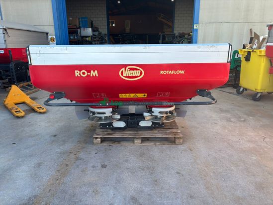 Abonadora Vicon RO-M  seminueva 1600kg hidráulica de 12-24 m